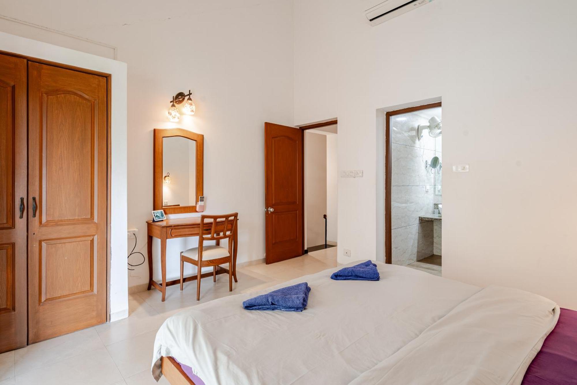 Susegad Suites Arpora Apartments & Villas With Reserved Parking Room photo