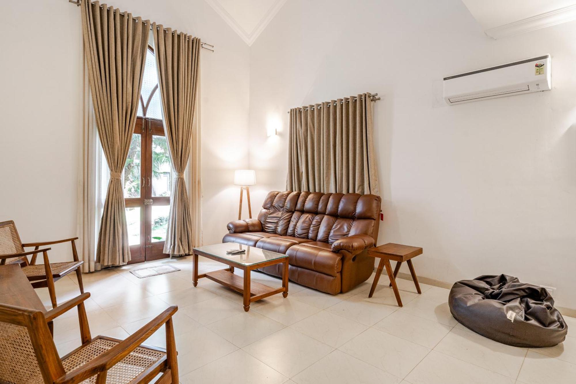 Susegad Suites Arpora Apartments & Villas With Reserved Parking Room photo